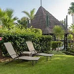 Townhouse Beachfront In Costalita Будинок відпочинку Естепона
