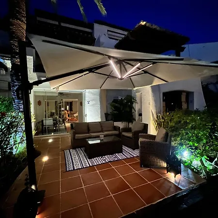Будинок відпочинку Townhouse Beachfront In Costalita