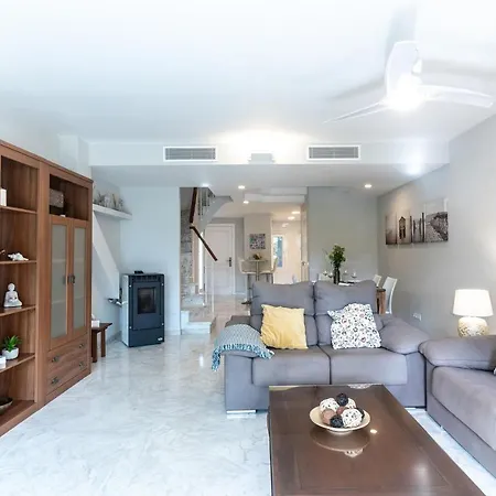 בית נופש Townhouse Beachfront In Costalita אסטפונה