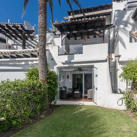 Дом отдыха Townhouse Beachfront In Costalita Эстепона